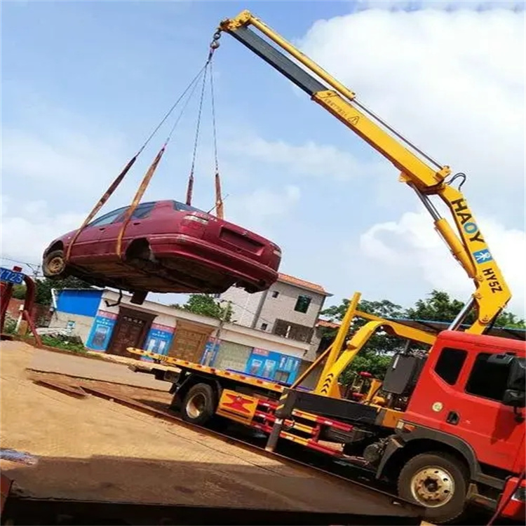 沈丘吊车吊汽车的正确方法